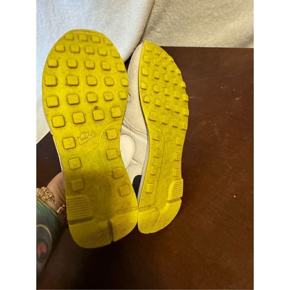 Nike Internationalists sneakers size 7 - Picture 4 of 7